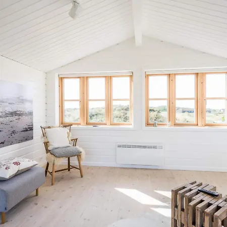 Ferienhaus Holiday Henne Lvi *